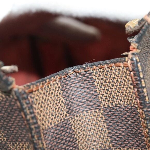 LOUIS VUITTON Damier Ebene Poche Toilette 26 Pouch - Picture 9 of 16